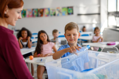 Uczniowie podczas zajęć edukacyjnych